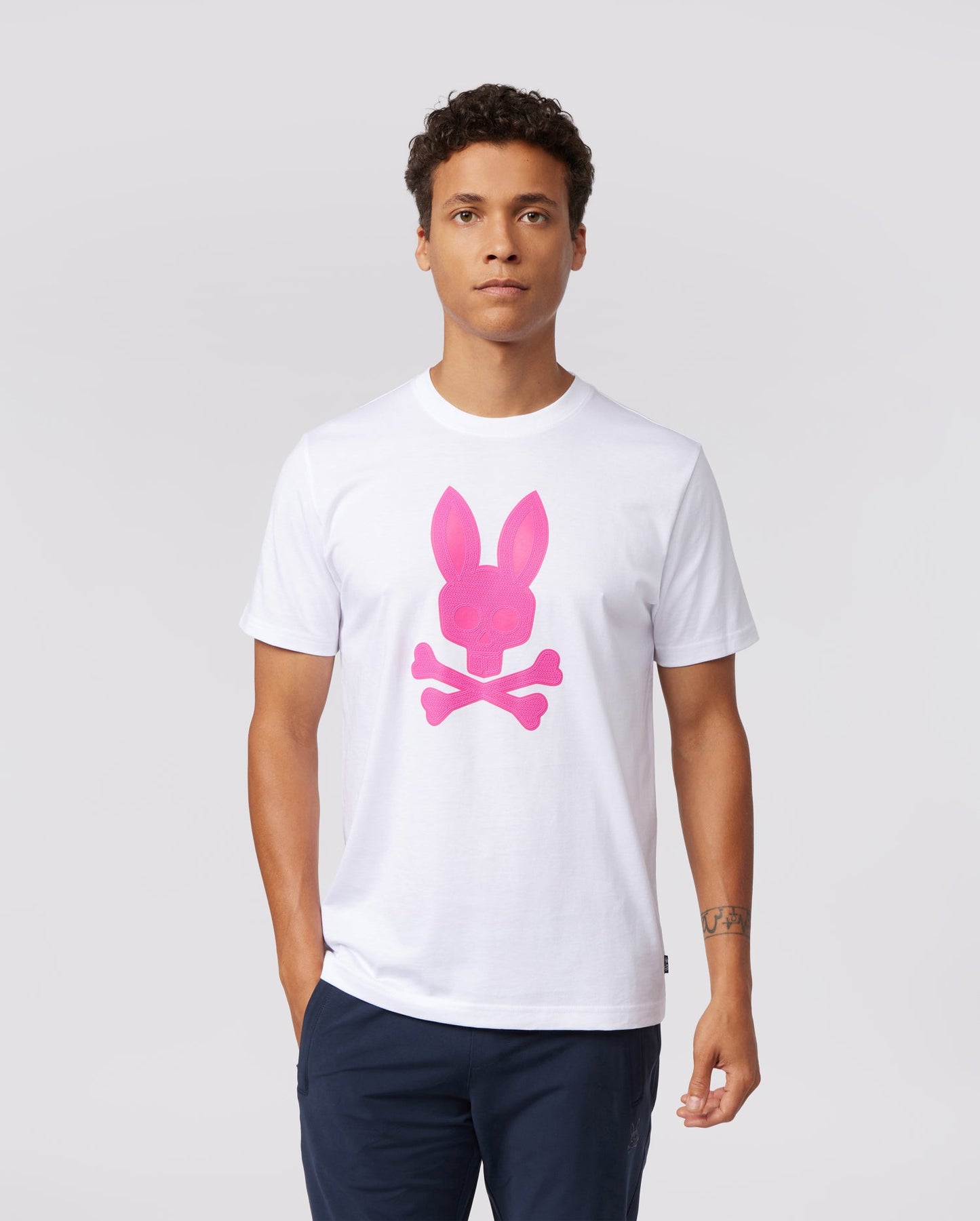 MENS WHITE CLEVELAND HD BUNNY PRINT GRAPHIC TEE